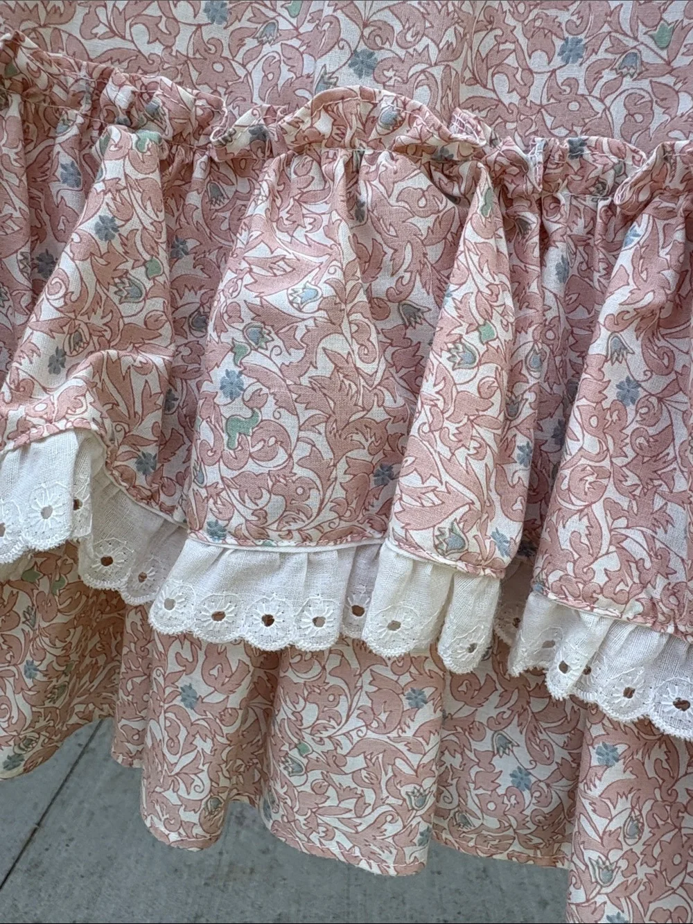 Women's Pink Floral Ruffle Casual Dress with Puff Sleeves